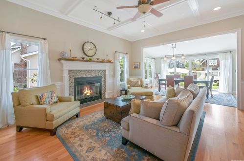 624 Tower Mews, Oakdale NY  11769-2449 exterior