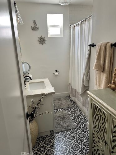 757 Redondo Ave, Long Beach CA  90804-5140 exterior