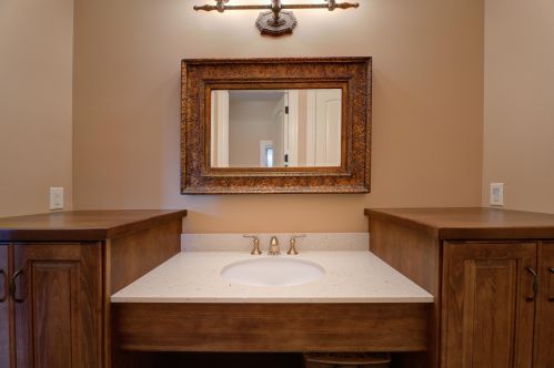 1410 Bristlecone Dr, Chenequa WI  53029-8653 exterior
