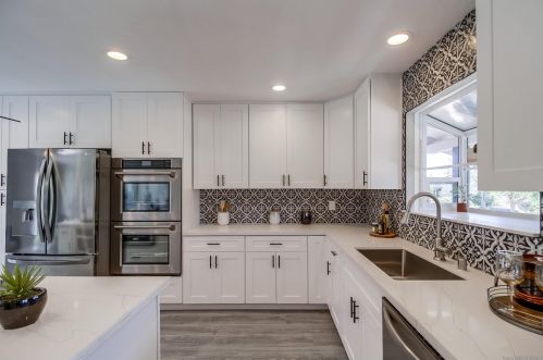 6979 Bobhird Dr, San Diego CA  92119-2021 exterior