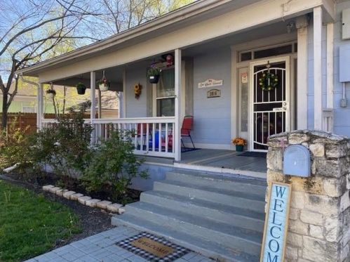 3816 Johnson St, Greenville, TX 75401-5207