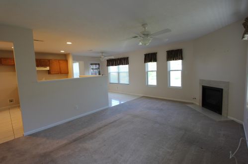 925 Sunset Dr, Englewood OH  45322-2251 exterior