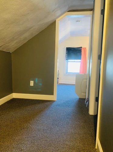 77 Seamans St, Providence RI 02908-1321 exterior