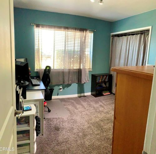 88 Pamela Ct, Santa Paula CA  93060-2400 exterior