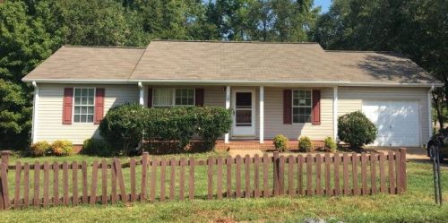 107 Goldmine Springs Rd, Gaffney SC  29340-4323 exterior