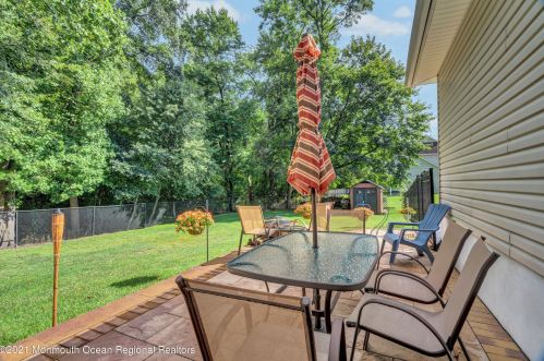 305 Bartley Rd, Jackson Twp NJ  08527-1166 exterior