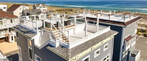 5 Fort Ave, Pelican Island NJ  08751-1512 exterior