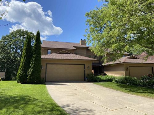 1505 Bay Highlands Dr, Green Bay, WI 54311-7321