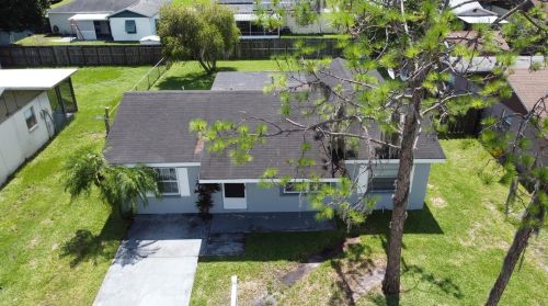 1310 Waterview Blvd, Lakeland FL  33801-6752 exterior