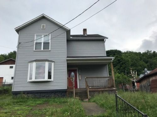 906 Cameron Ave, Beaverdale, PA 15921-4434
