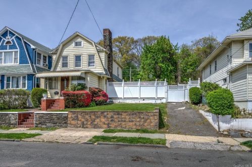 81 Beechwood Ave, Mount Vernon, NY 10553-1314