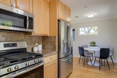 1846 Villa St, Mountain View CA  94041-1051 exterior