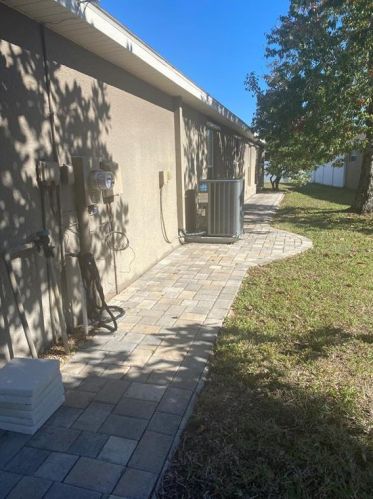 2030 Blue River Rd, Tarpon Springs, FL 34691-7851