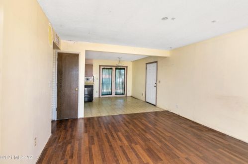 6535 Escalante Rd, Tucson, AZ 85730-3235