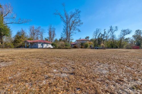 10132 Hwy 2301, Youngstown FL  32466-2448 exterior