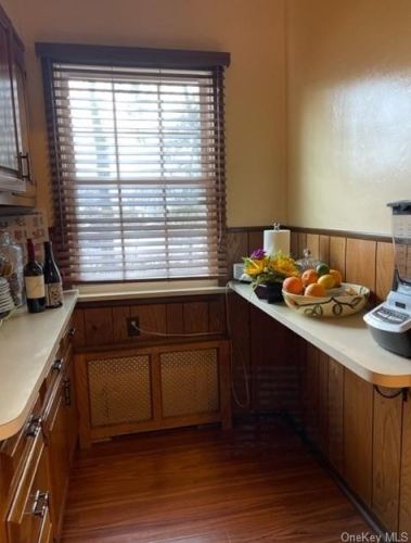 28 Parkway Cir, Mount Vernon NY  10552-1916 exterior