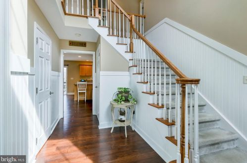 25 Hoover Dr, Ephrata, PA 17522-9184
