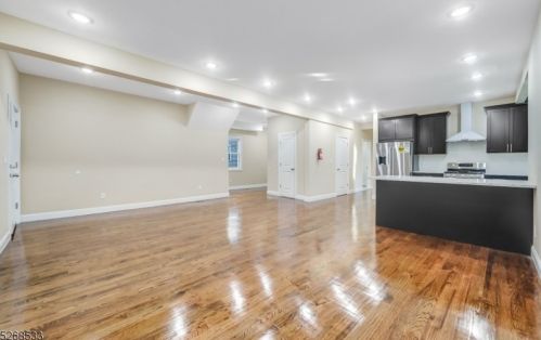 47 Greenwood Ave, Montclair NJ  07042-3607 exterior