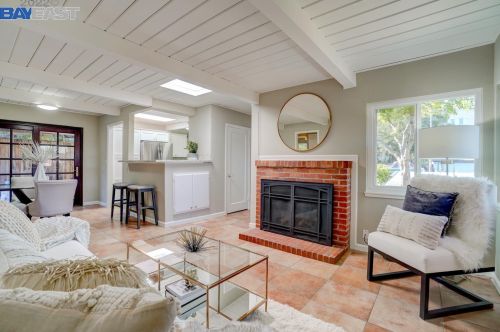 2573 Miramar, Hayward CA 94546-2820 exterior