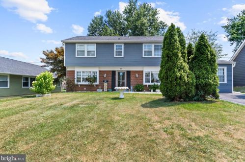 48 Medford Ln, Willingboro, NJ 08046-3121