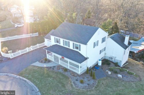 42 Overlook Dr, Primrose PA  17901-4028 exterior