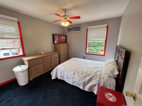 59 Tavern Cir, Middletown CT 06457-1563 exterior