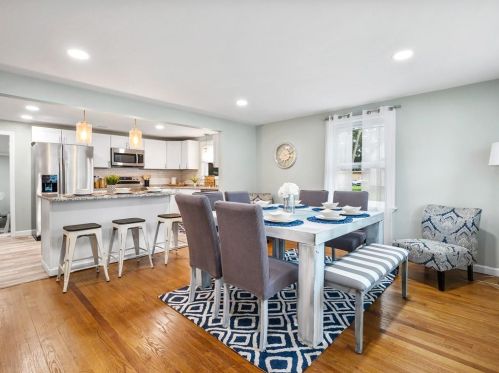 91 Windsor Park Dr, Coventry RI  02816-5353 exterior