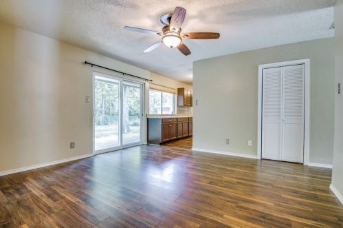 4201 Redstone Rd, Denton TX  76209-8045 exterior