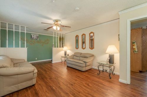 5816 Waltham Ave, Fort Worth, TX 76133-2718