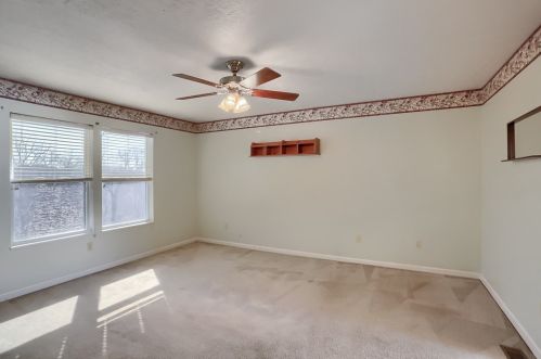 423 Kingsbrook Dr, Mc Donald PA  15057-2667 exterior