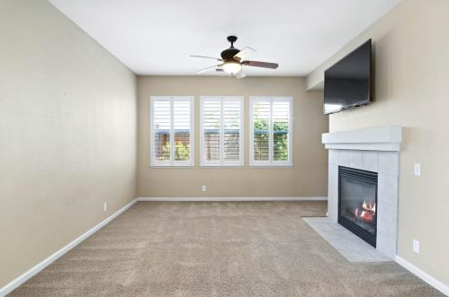 4229 Montara Dr, Turlock CA  95382-7365 exterior