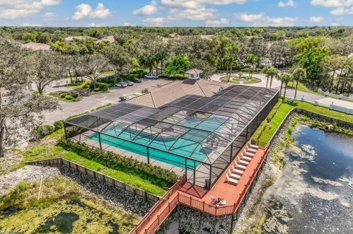6927 Satinleaf Rd, Naples FL  34109-6159 exterior