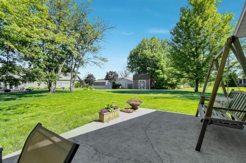 1940 Suqulak Trl, London OH  43140-8741 exterior