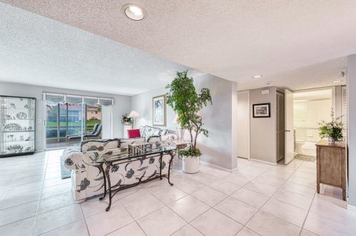 7023 Summer Tree Dr, Boynton Beach, FL 33437-6102