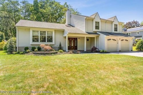 198 Michael Dr, Tinton Falls, NJ 07701-5336