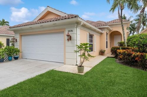 2570 James River Rd, West Palm Beach, FL 33411-5751