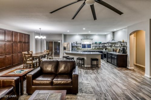 160 Cypress Dr, Lake Havasu City AZ  86403-6813 exterior