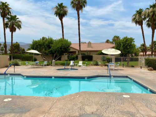 88 Kavenish Dr, Rancho Mirage CA  92270-3247 exterior