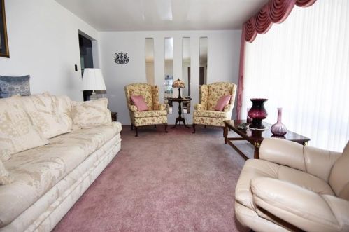 390 Livingston Rd, Pittsburgh, PA 15122-2523