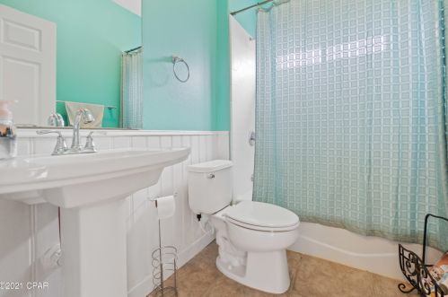 2340 Deadening Rd, Sunny Hills FL  32428-3740 exterior