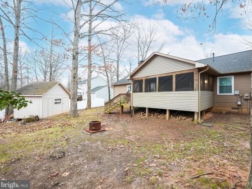 10602 Holleybrooke Dr, Spotsylvania VA  22553-1637 exterior