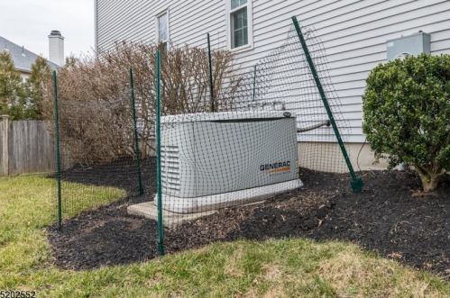 2 York Dr, Princeton NJ  08540-7939 exterior