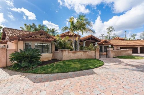 1129 Sugarbush Dr, Vista CA  92084-6605 exterior