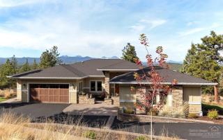 3255 Horizon Dr, Bend, OR 97701-8325