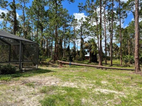 305 Robert Ave, Lehigh Acres, FL 33936-1623