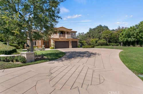 2 Lone Wolf, Trabuco Canyon, CA 92679-5224