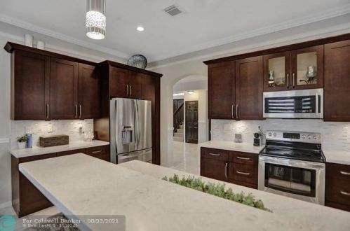 13451 21st St, Hollywood FL  33027-2671 exterior