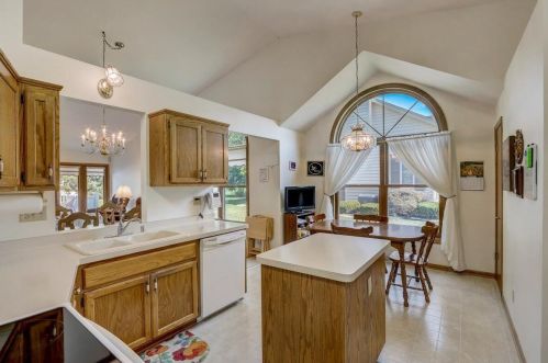 5361 Cambridge Ln, Milwaukee WI 53221-3200 exterior