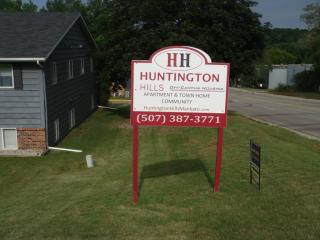 744 James Ave, Mankato MN  56001-4046 exterior