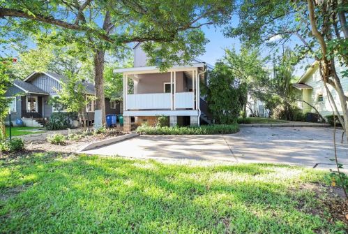 2716 22nd St, Austin, TX 78722-1702